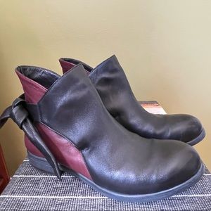 Bueno Ankle height Women’s boots